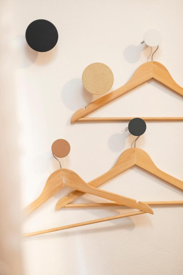 11 Steps' Lovely Studio In The Center Тирана Екстериор снимка