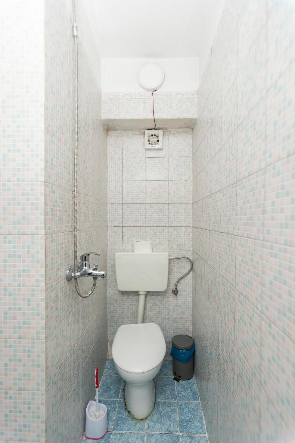 11 Steps' Lovely Studio In The Center Тирана Екстериор снимка